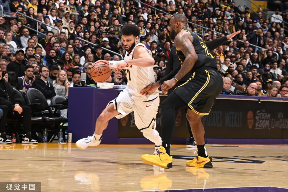 手感冰冷的 手感冰冷的